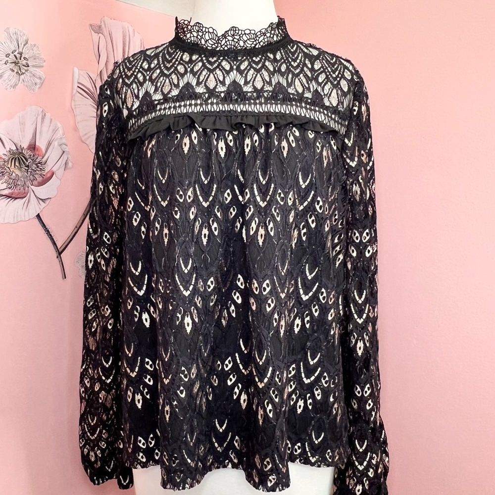 NWT M Blue Rain Francesca’s Top Long Sleeve Black and Gold Feathers Lace 122